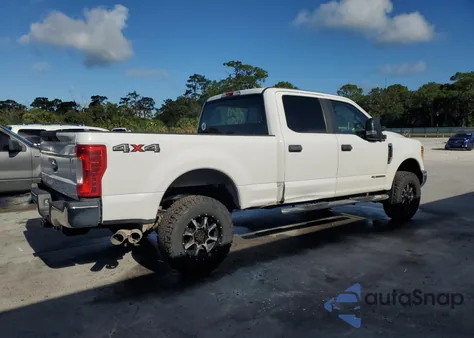 2017 Ford F250 Super Duty z USA, uszkodzony, nr VIN 1FT7W2BT4HEC85588
